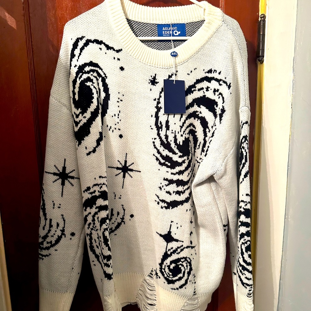 Women’s oversized sweater
